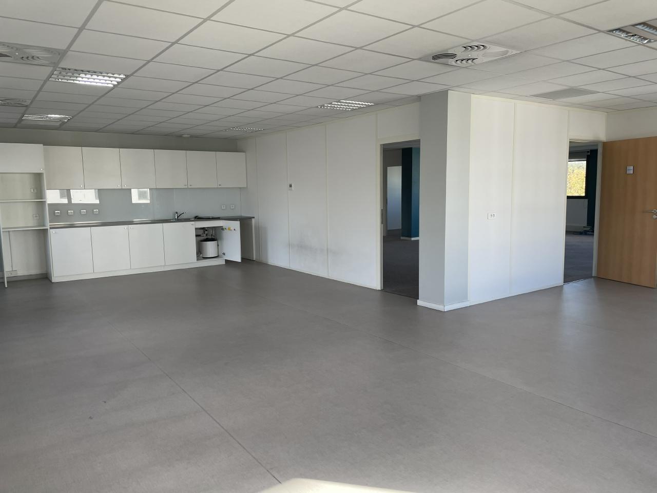 Bureau Nantes 415m² Location bureau Nantes Loire-Atlantique OLBUR2112519 9